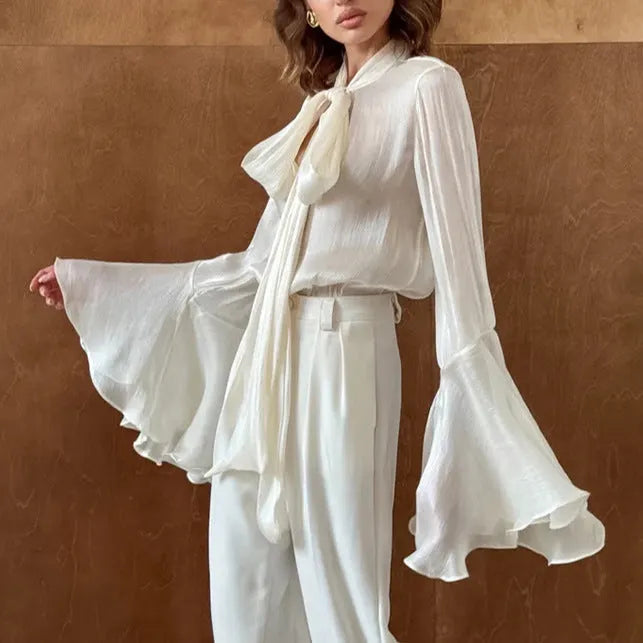 Women's flared sleeve long sleeve blouse in solid colour with lace-up detail, loose fit, polyester fabric