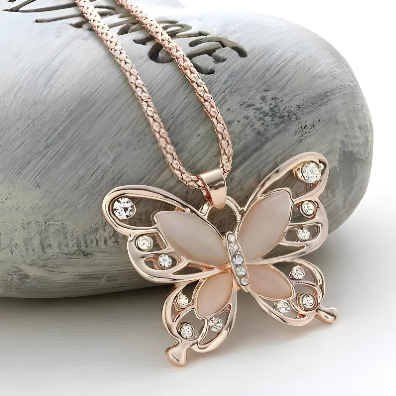 Butterfly Spirit Necklace women alloy snake bone chain pendant gold colour with fall protection