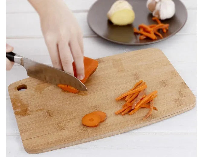Square Moso bamboo kitchen cutting board 28x17cm with smooth surface