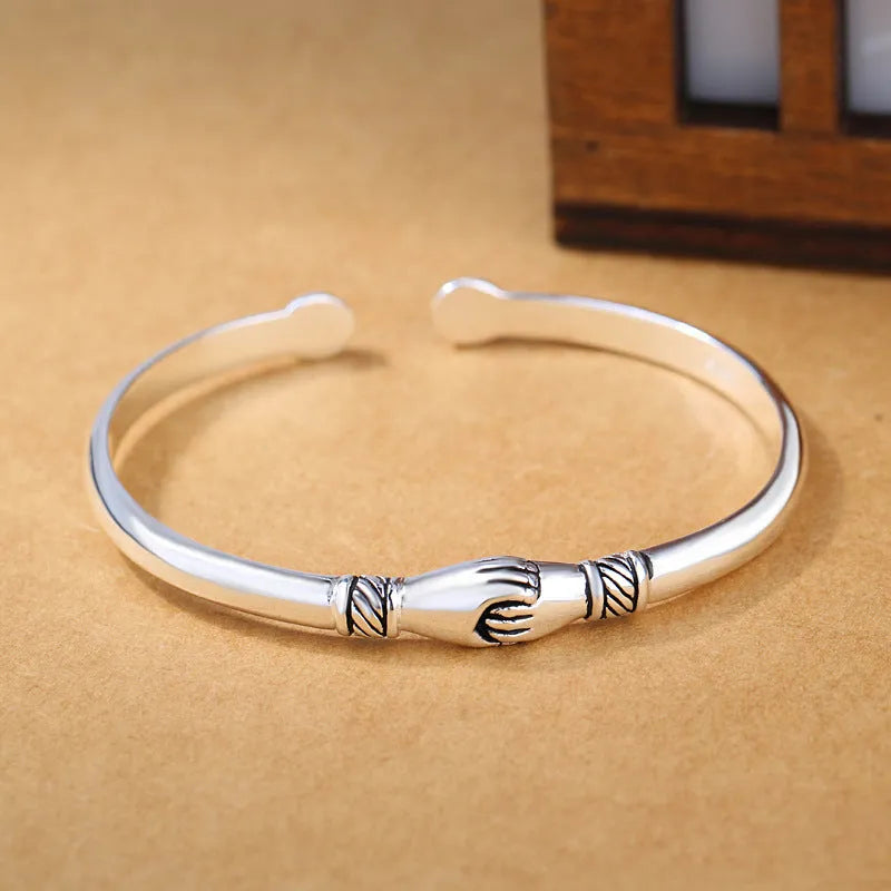 Retro copper bracelet for women with handshake design in retro silver finish