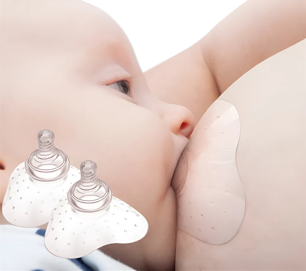 Nipple protector for breastfeeding mothers in petals or transparent colour