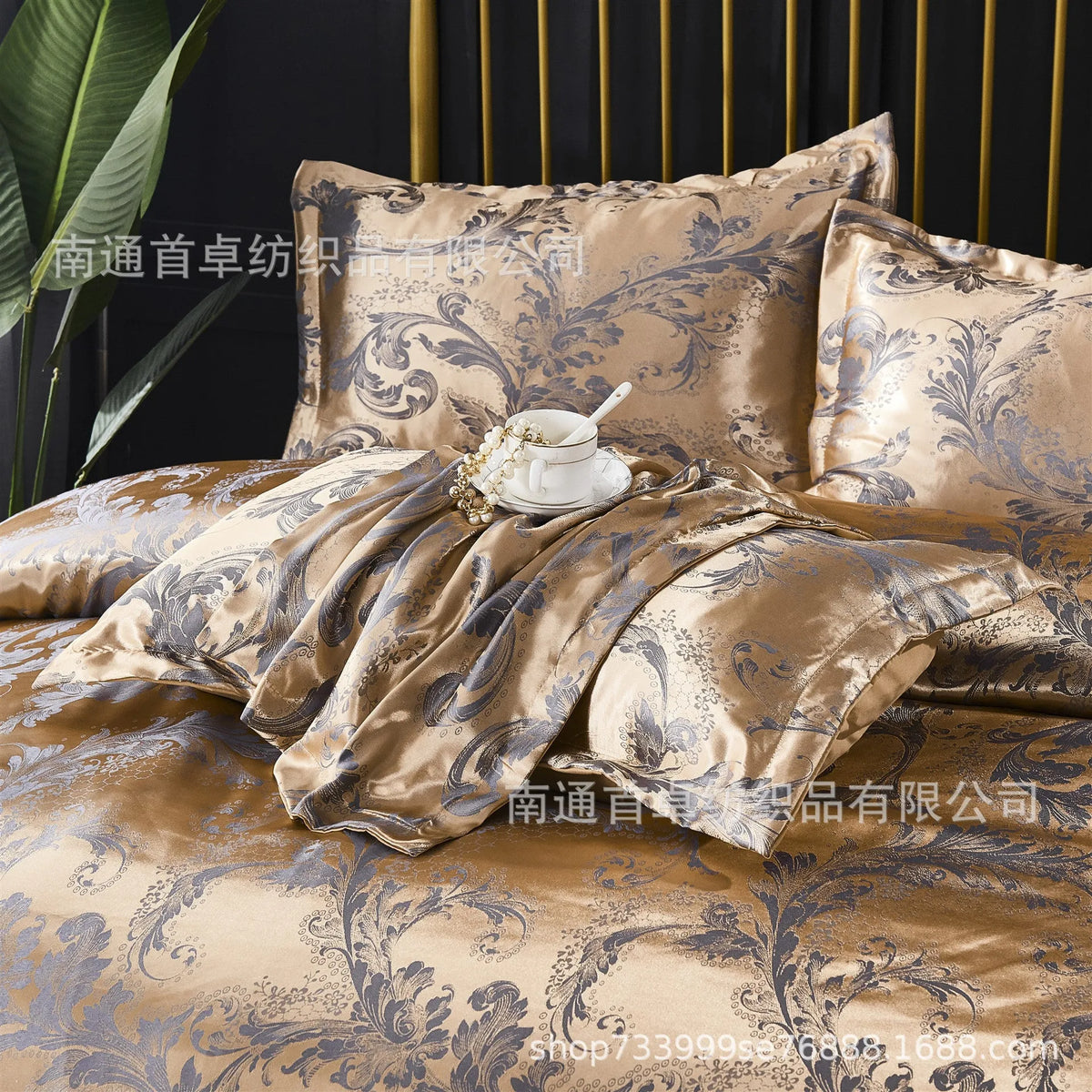 Three-piece polyester bedding set, reactive printed plain weave, sheet type, flower pattern in blue grey pink purple white