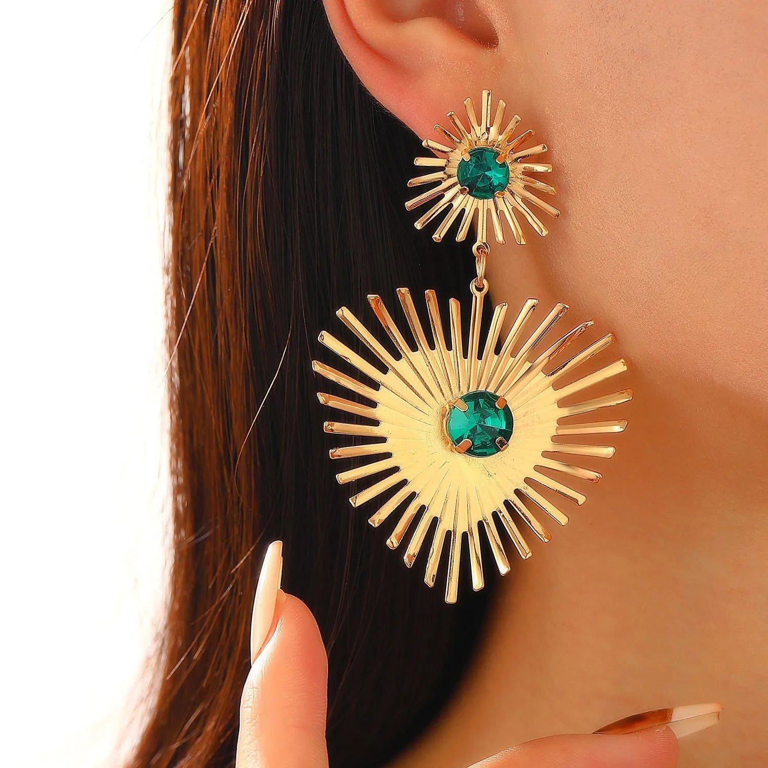 Bohemian sunflower heart-shaped earrings with rhinestone details in gold, alloy construction for women