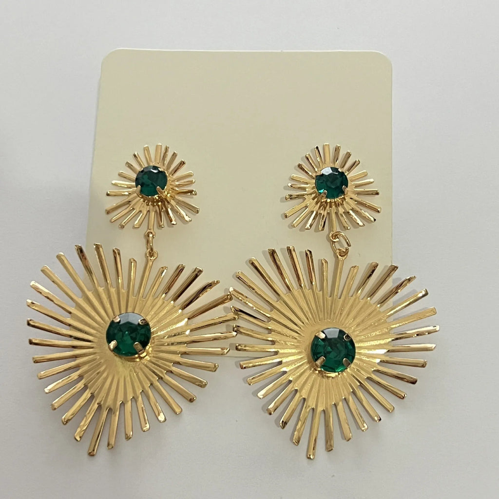 Bohemian sunflower heart-shaped earrings with rhinestone details in gold, alloy construction for women