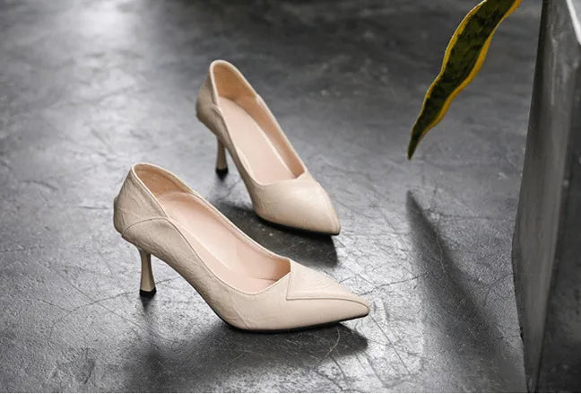 Solid colour pointed toe stiletto heel with artificial leather upper and rubber sole, sizes 30 to 44, 5cm or 7cm heel