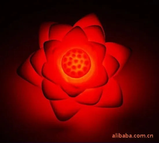 Lotus flower LED night light, plastic colour changing lamp, 7 x 7 x 3 cm, with AG13 button batteries