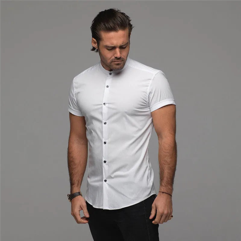 Men's short sleeve summer sports shirt in solid colour, slim fit polyester top