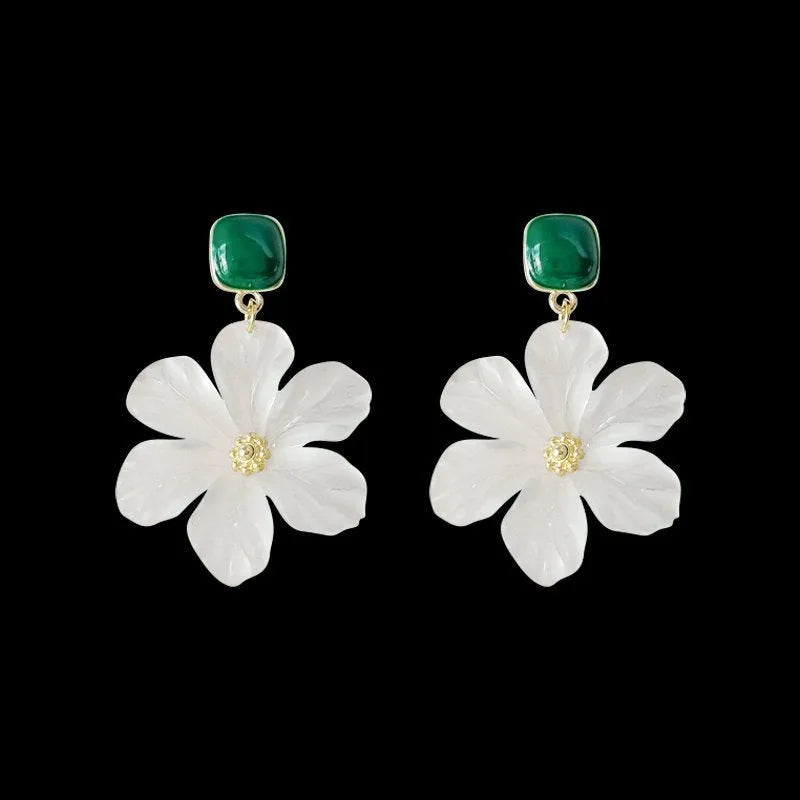 Dark green sweet earrings with needle flowers design, alloy material.
