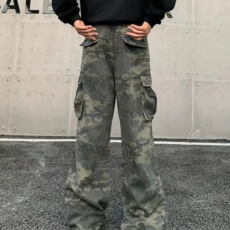 American vintage washed camouflage cotton blend cargo trousers with multiple pockets, shown in colour K0915.