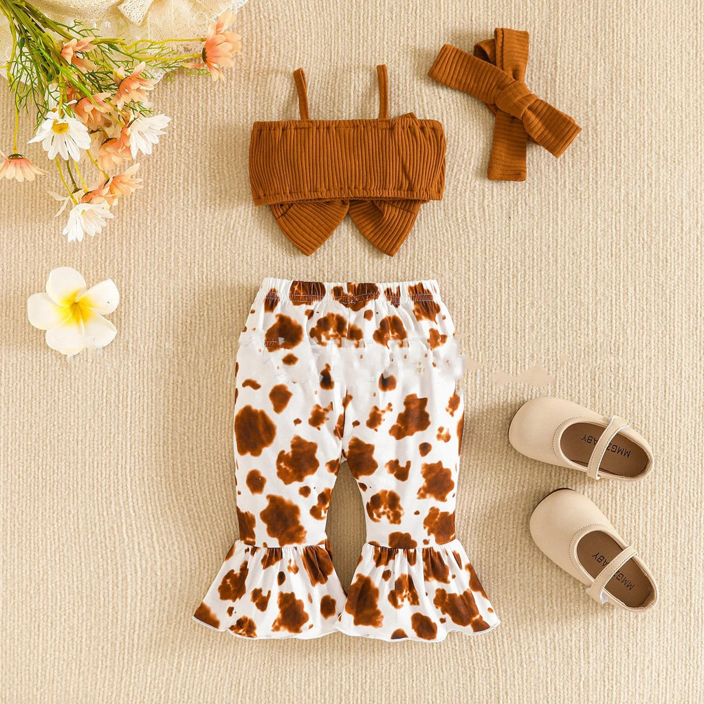 Girls three-piece cotton outfit set with bow suspender top, trousers and hairband in beige or light brown