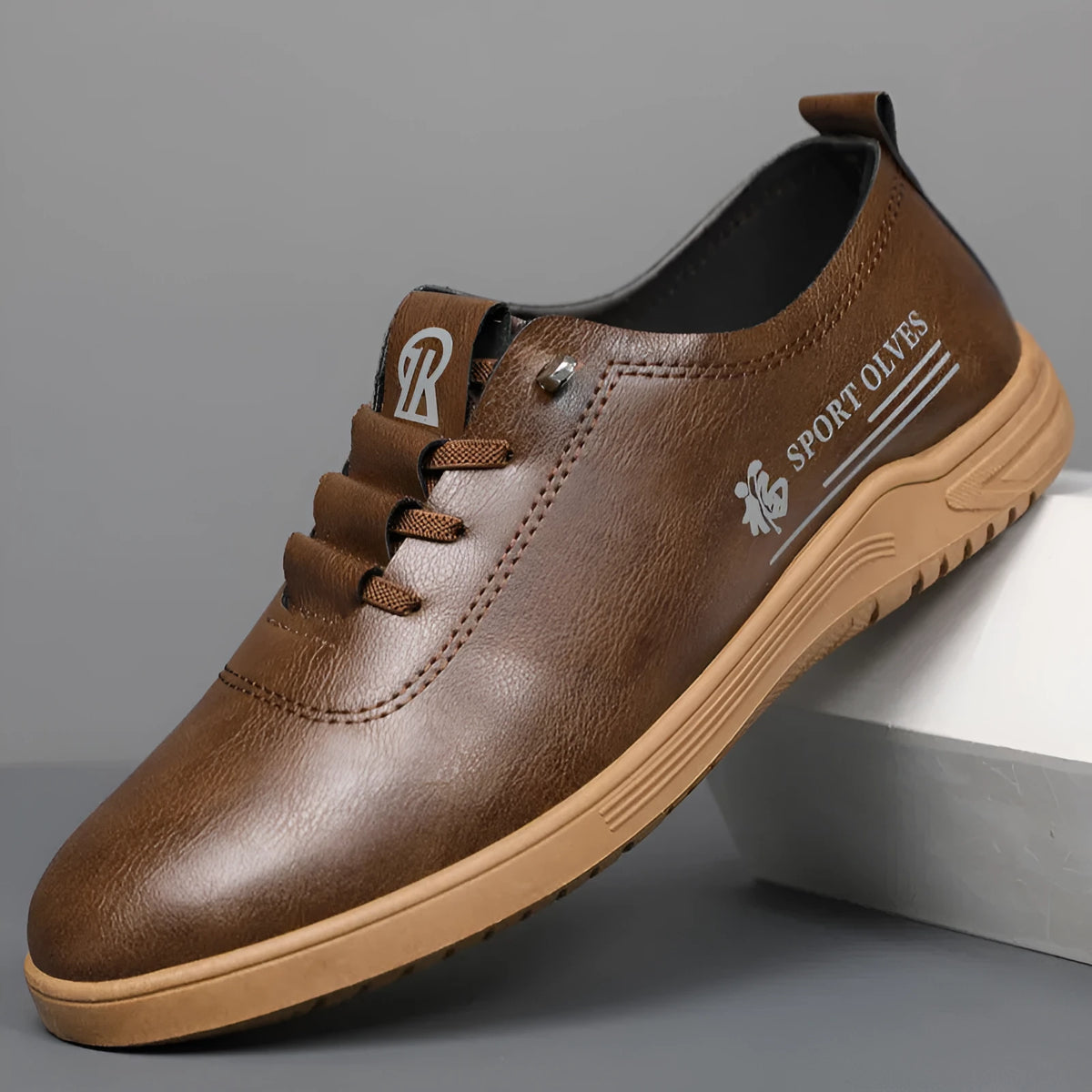 Men's lace-up casual shoes in white, brown, or black with flat heel, round toe, PU upper, PVC sole, sizes 39-45