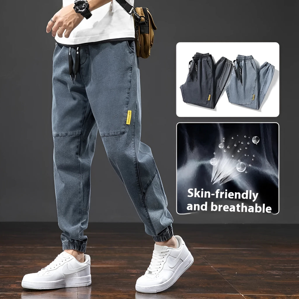 Men's loose cargo jeans with straight leg and micro-elastic cotton fabric in blue colour