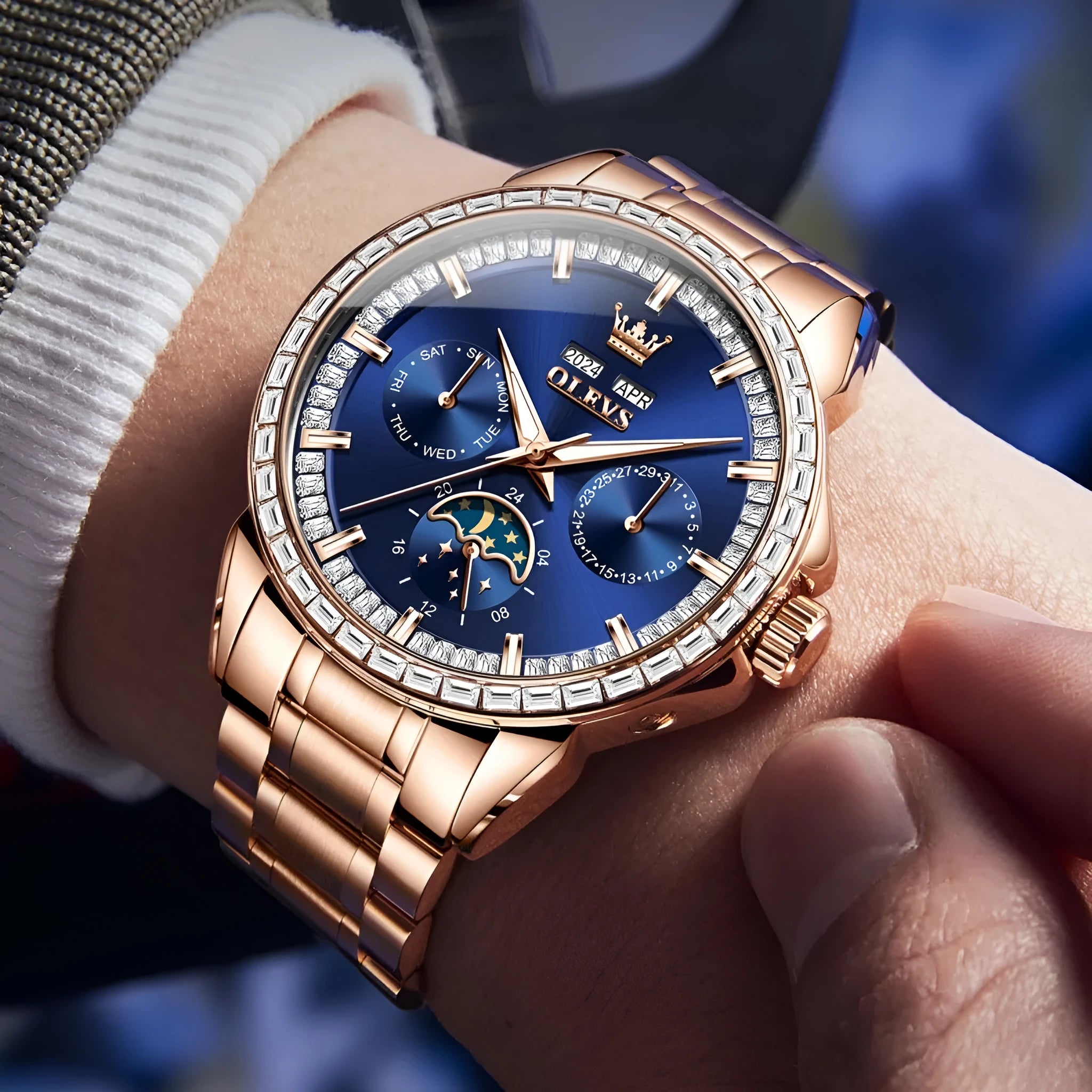 Men's automatic mechanical watch with stainless steel strap, transparent case back, and flat top crown in business style