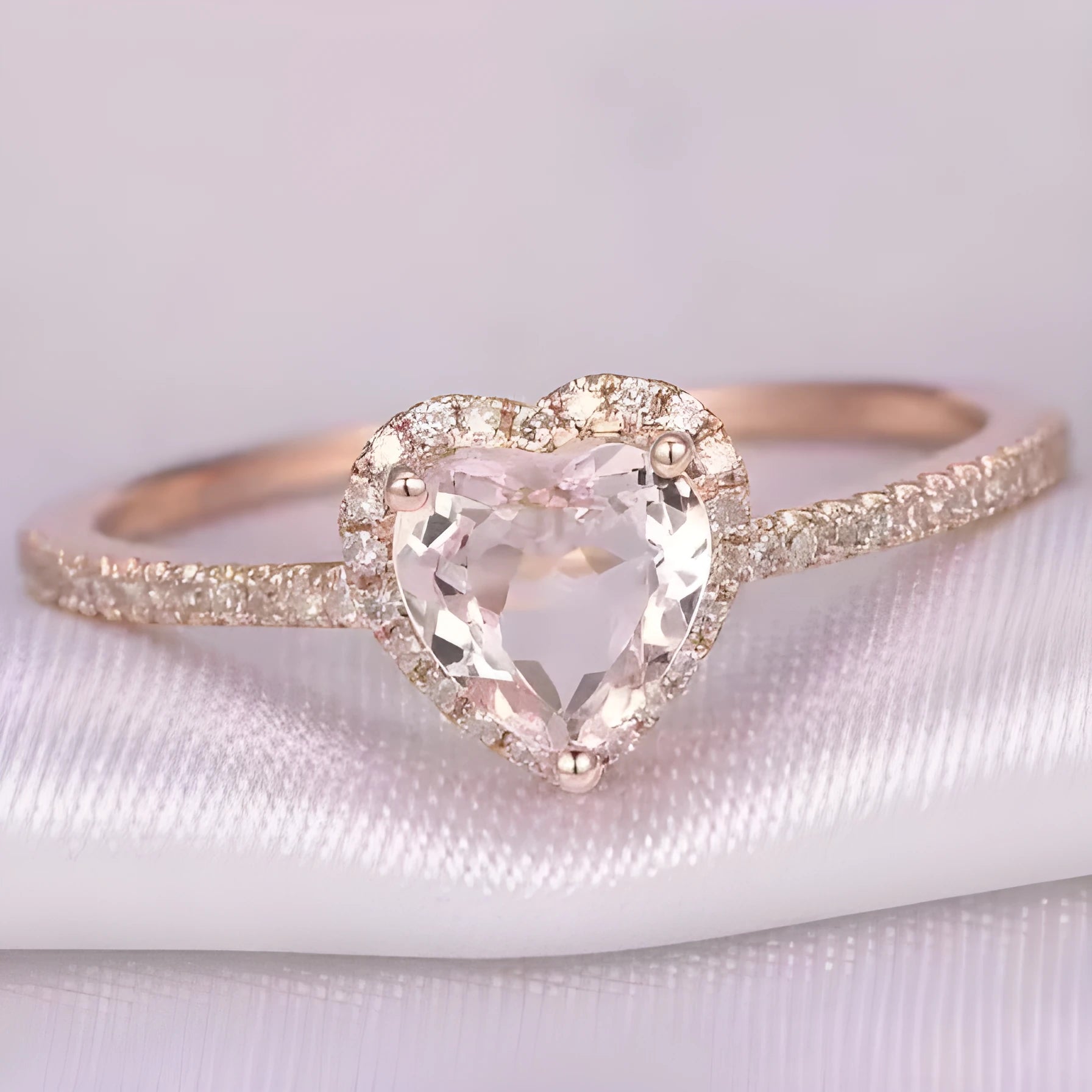 Women's heart-shaped crystal ring in rose gold or silvery electroplated finish on white copper