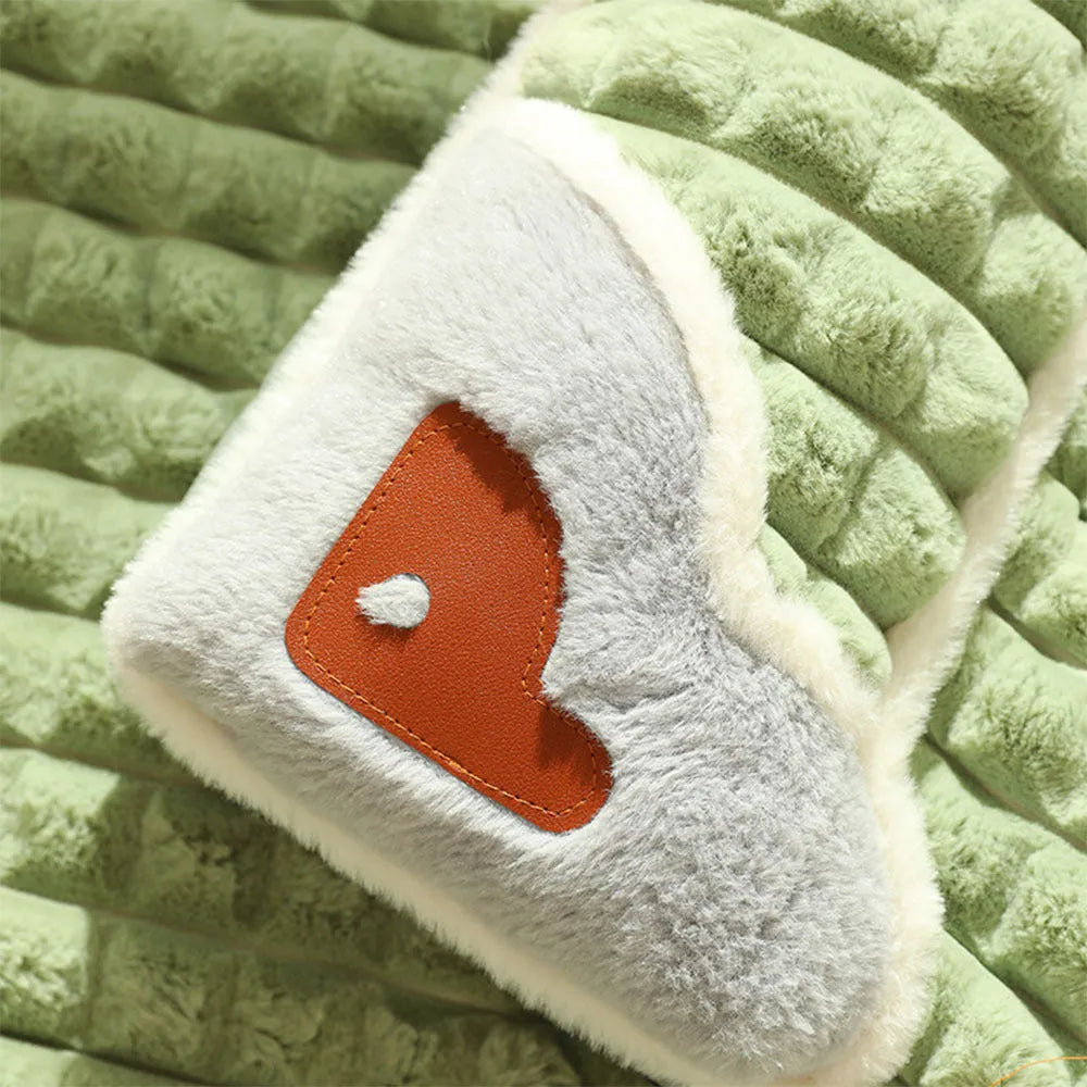 Removable winter warm pet pad in coffee, grey, or green, available in M, L, XL, and 3XL sizes.