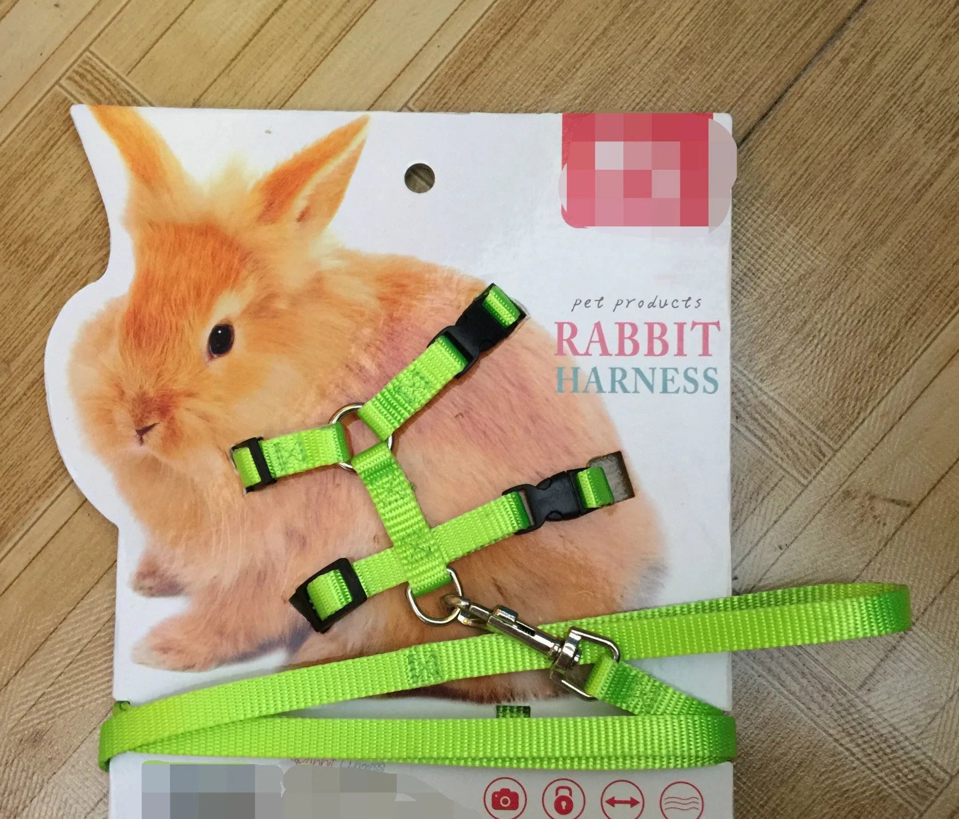 Small pet towing rope in five colours blue green orange pink red with reflective thread bungee lead