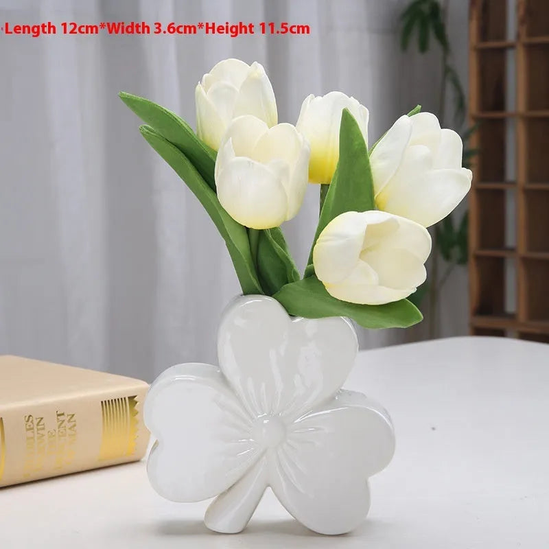 European style clover ceramic vase in white porcelain with choice of four colours
