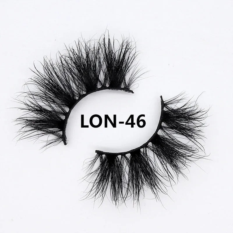 25MM3D mink false eyelashes in 25mm length on a white background showing soft 3D volume