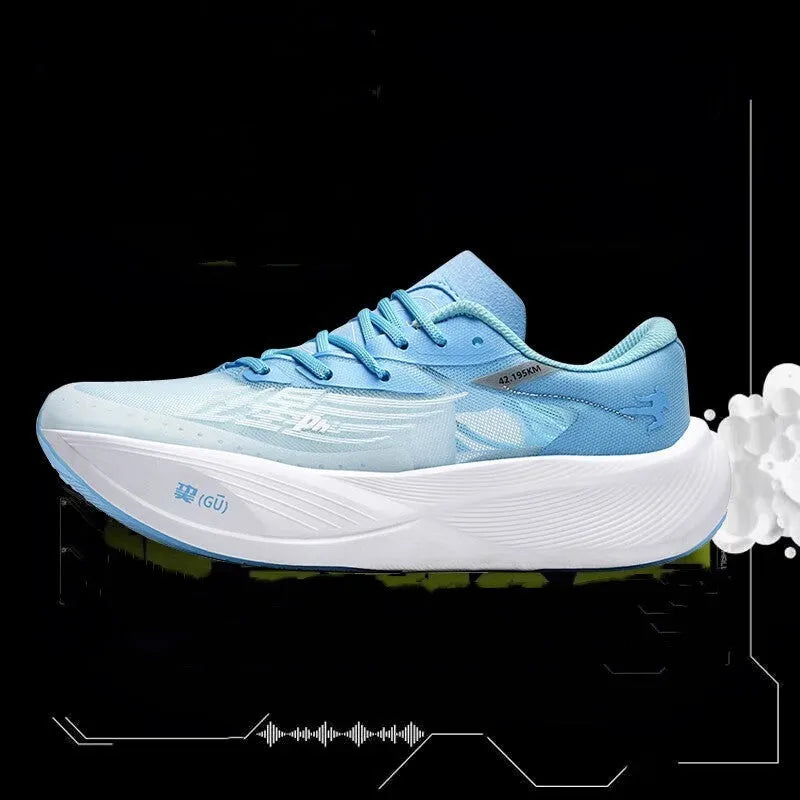 Low-top racing sneaker in glacier colour with carbon plate, natural rubber sole, and lace-up front.