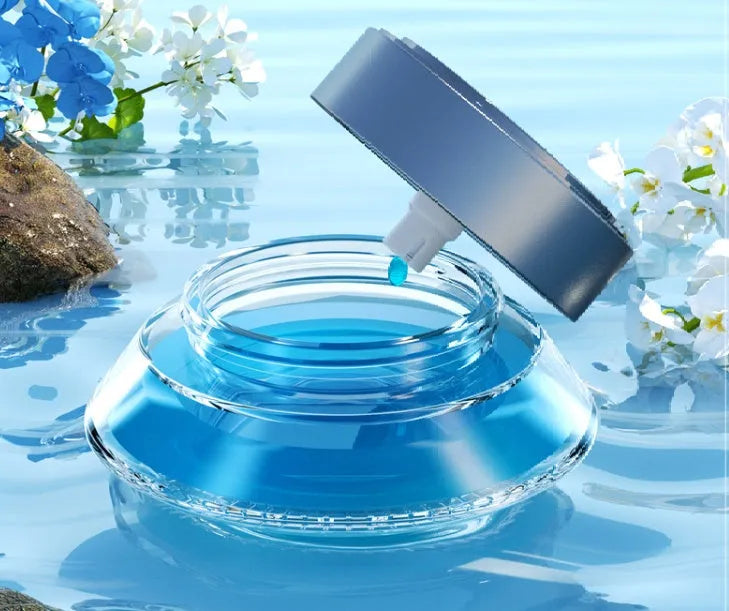 Smart spray car mounted fragrance accessory in vehicle with 50-100ml content