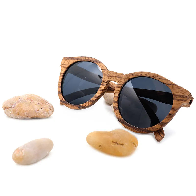 Wooden eco-friendly men's sunglasses full frame photo color natural finish lightweight