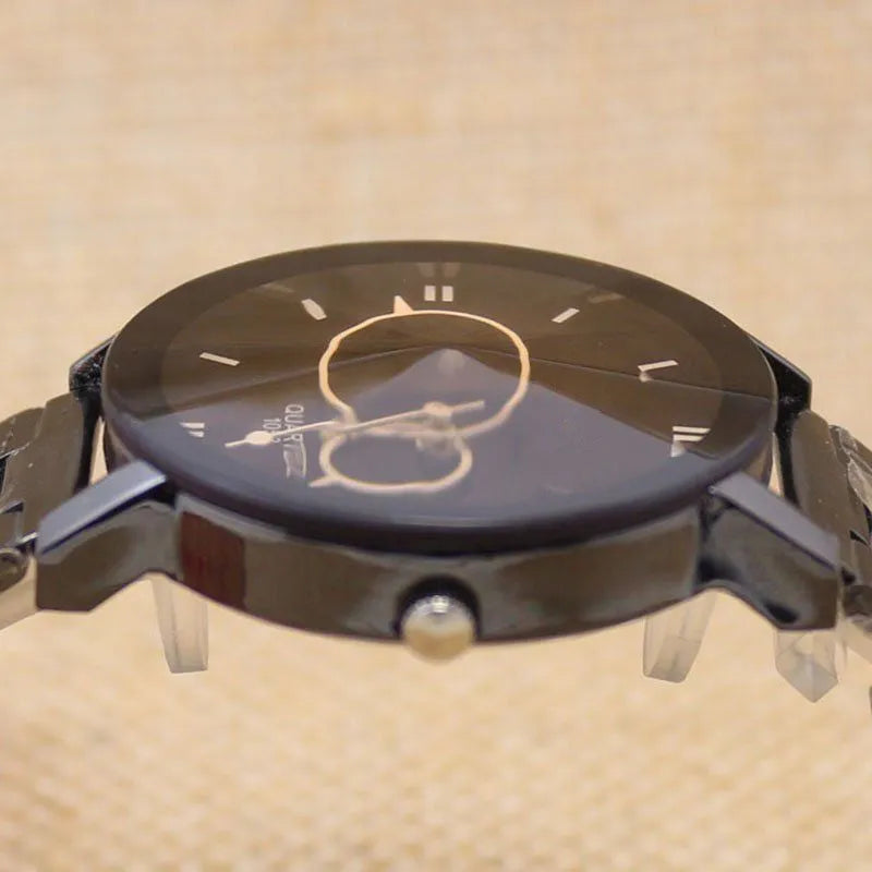 Quartz movement black steel strap watch with metal case and glass mirror