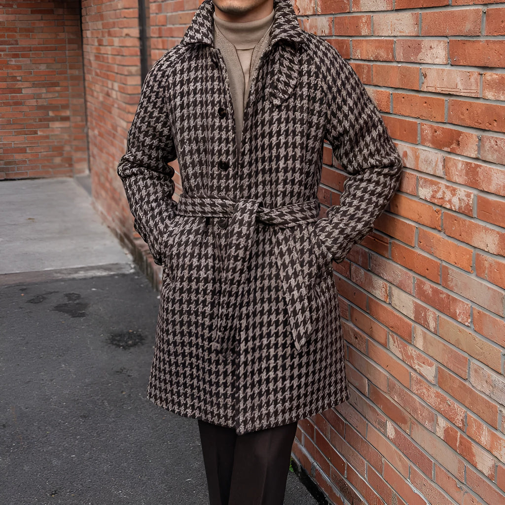 Houndstooth men's warm mid-length jacket in coffee colour with single-breasted lapel and side seam pockets