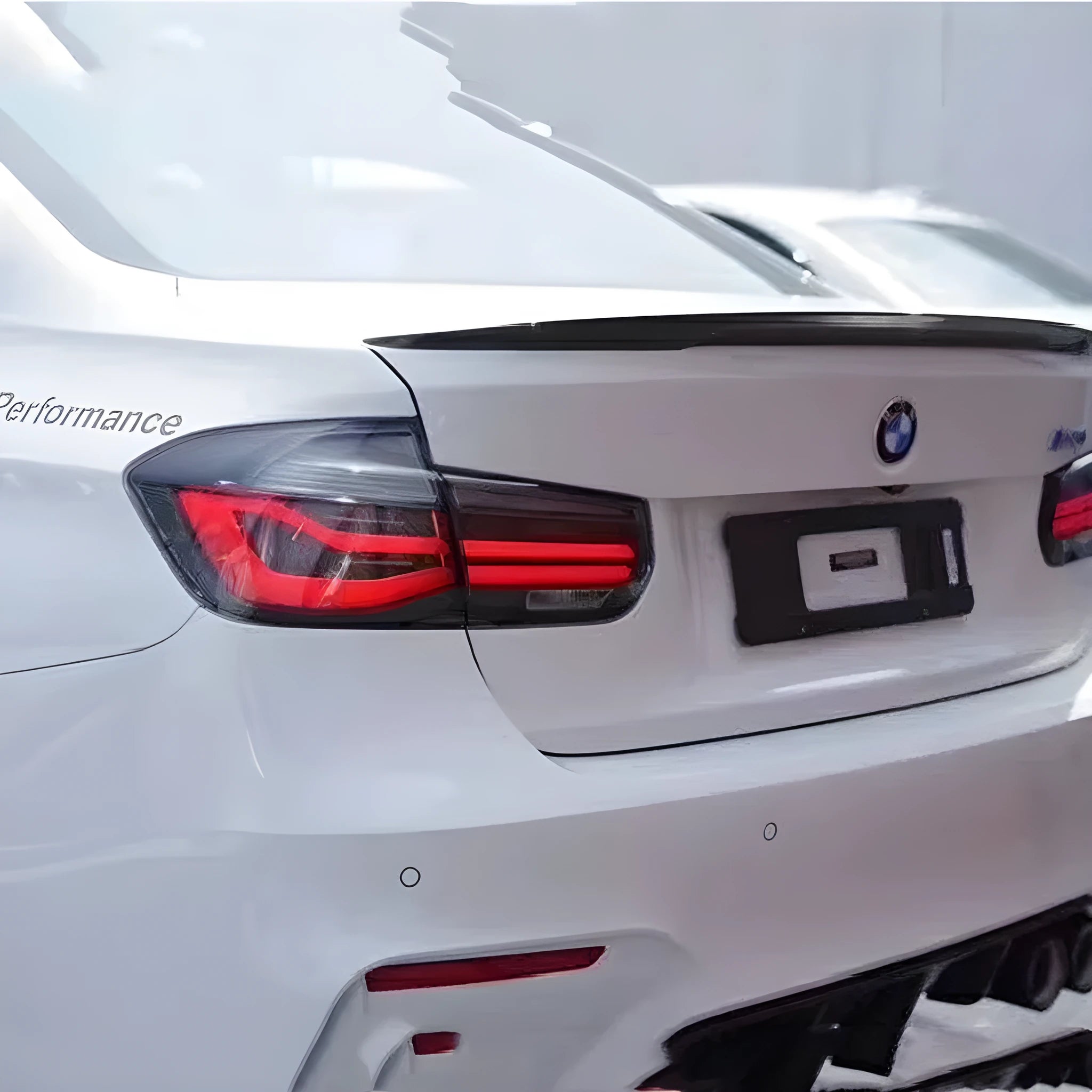 BMW 3 Series modified LED tail light assembly with streamer steering function in red or smoked black