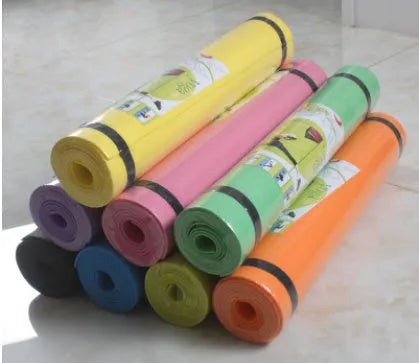 Super soft EVA yoga mat in red colour showing 4mm and 6mm thickness options for fitness exercises