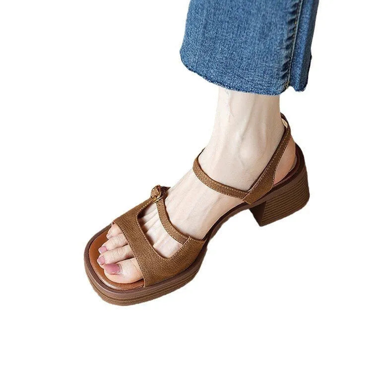 Women's open toe square toe platform sandals in retro style with rubber sole