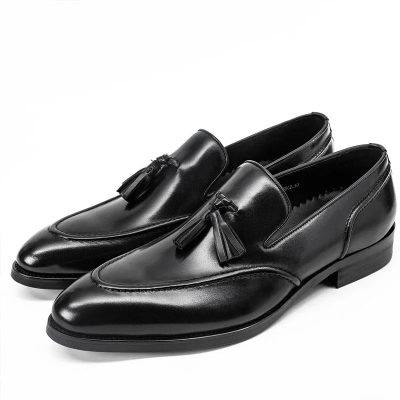 Men's black business casual tassel leather shoes with cowhide upper and low-top silhouette