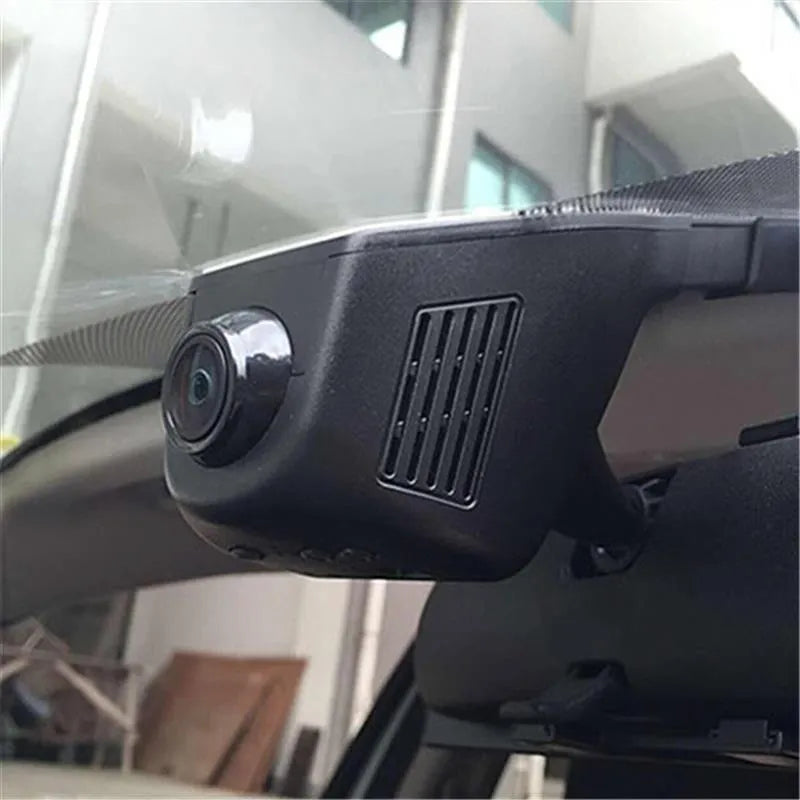 Black HD 1080P WiFi DVR dash cam with 140-degree lens, night vision, and no screen
