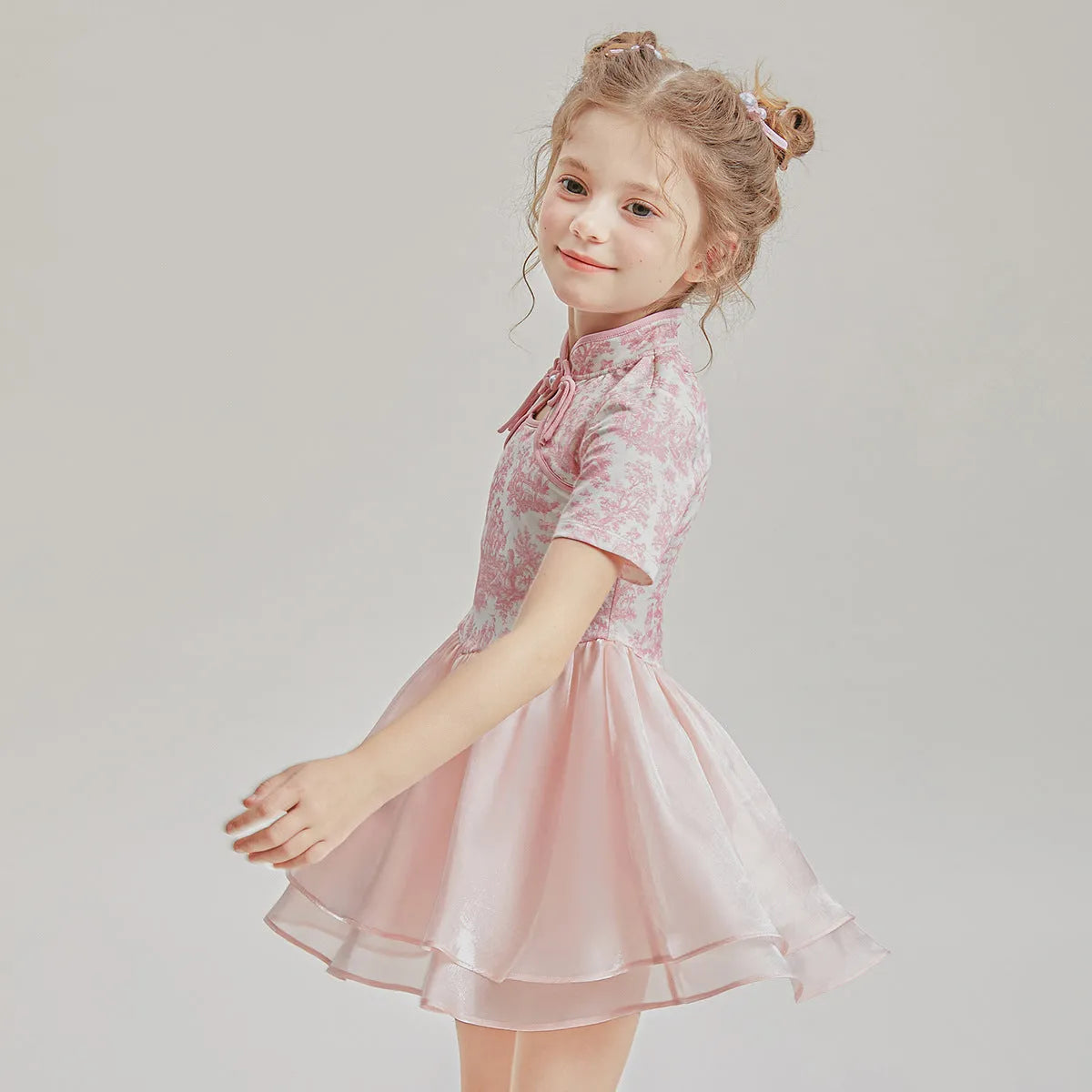Casual patchwork two-piece swimsuit for children in polyester fibre, short sleeve top and briefs, sizes 110-170