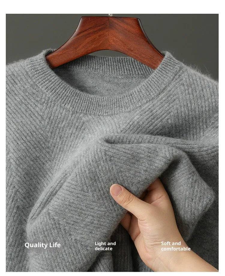 Men's round neck pullover wool knitted sweater in mild beige with long sleeves