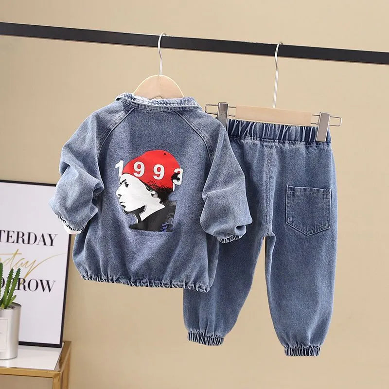 Boys' black and blue denim two-piece suit set with long sleeves, shown in Korean style.