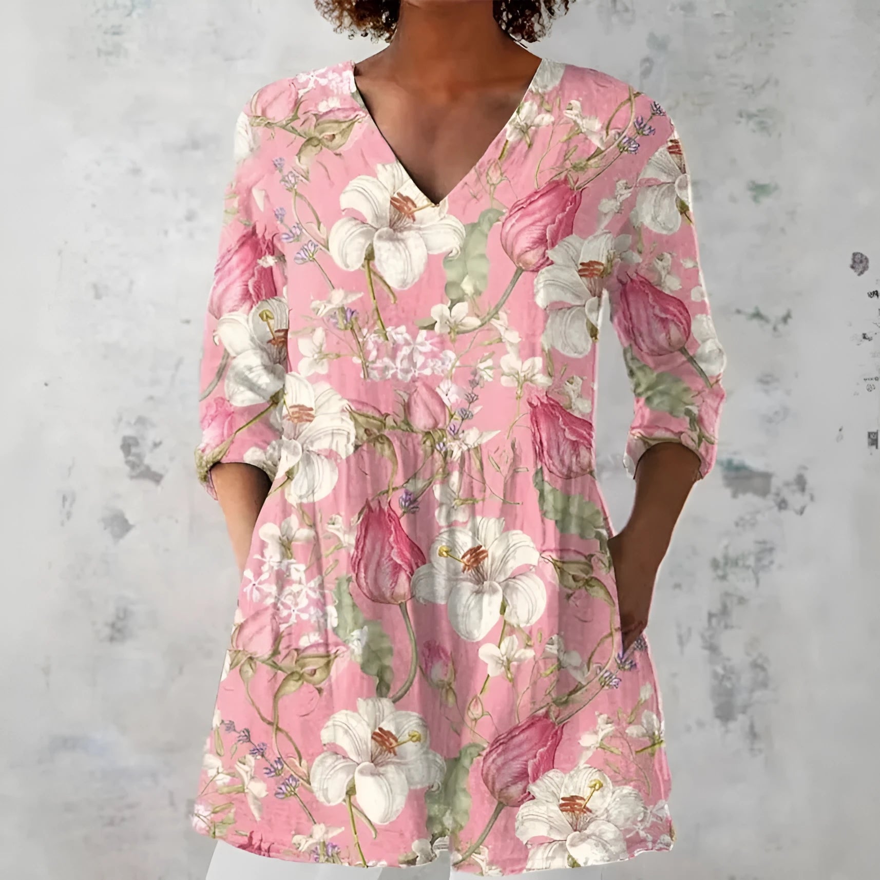 Women's retro slim fit printed long-sleeved top in polyester fabric with digital printing