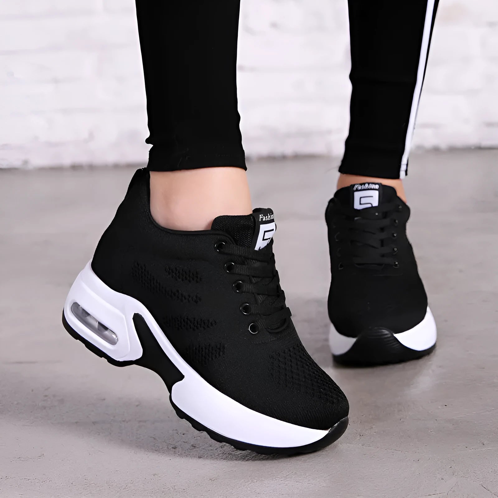 Soft sole mesh height-increasing casual shoes with polyurethane mid-heel in black and red colour options