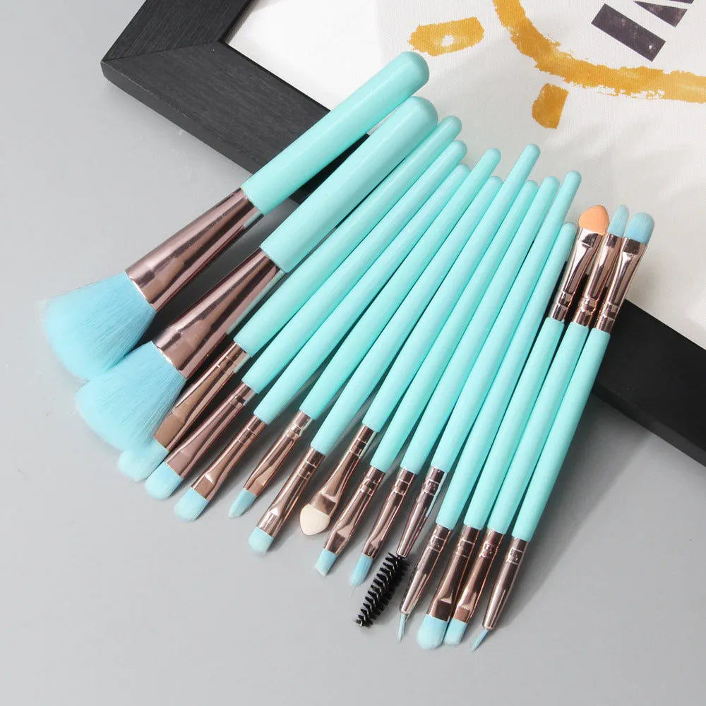 MAANGE 18 piece makeup brush set with a fan brush and synthetic bristles