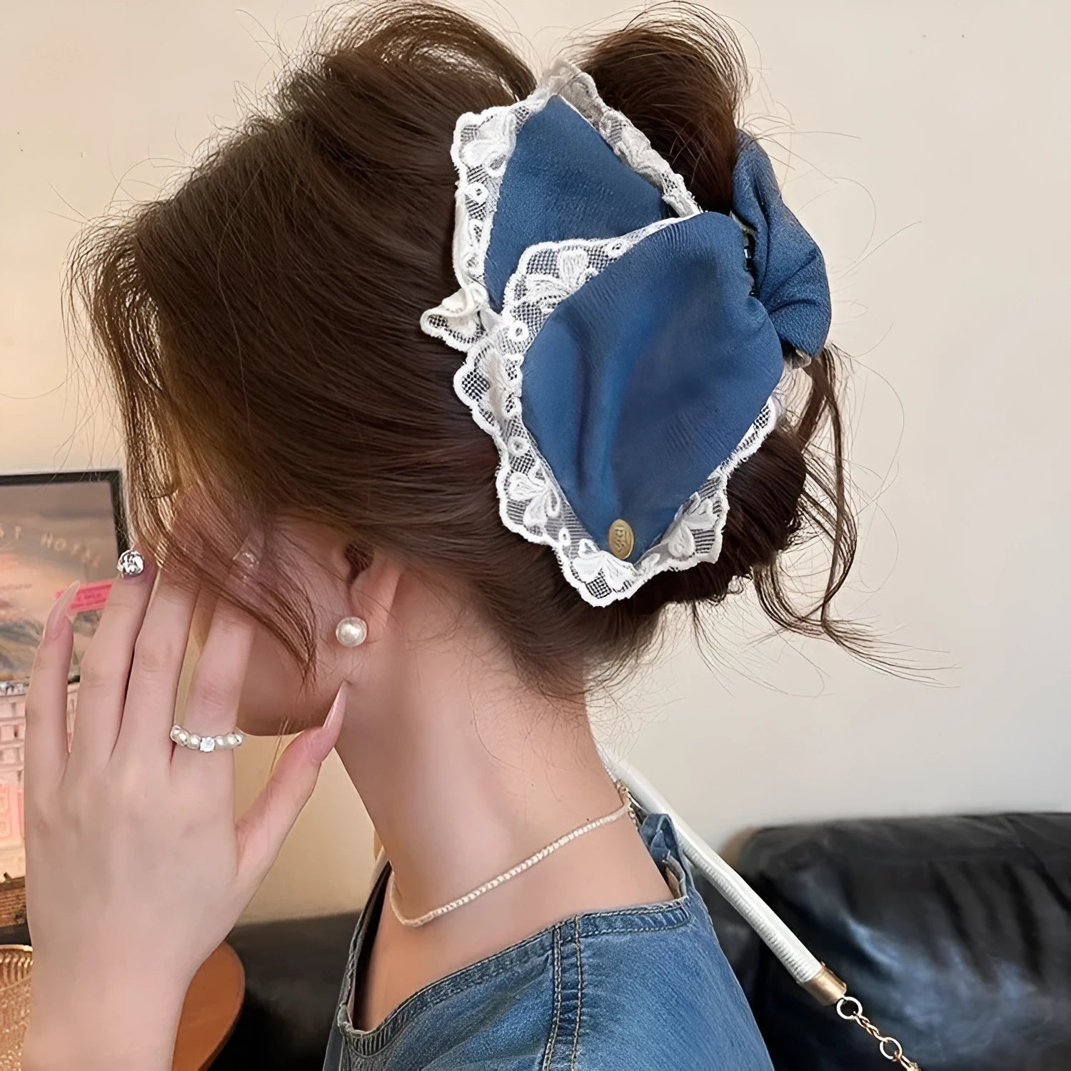 Women's triangle hair grip with denim fabric bow decoration on plastic hairpin