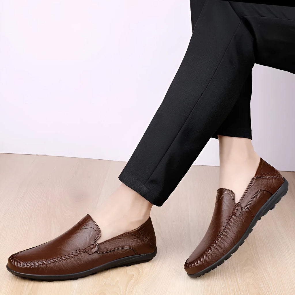Men's round toe casual leather shoes in cowhide with a flat rubber sole, shown in multiple colour options.