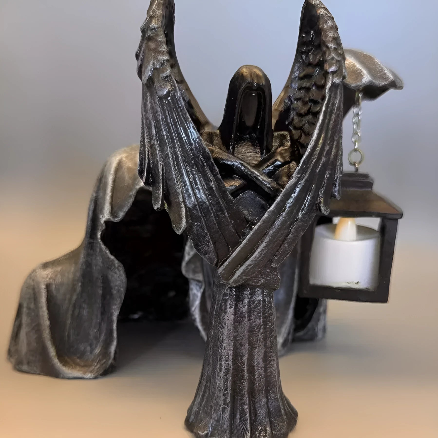 Dark angel resin statue ornament with Gothic style measuring 6.5x5x17cm