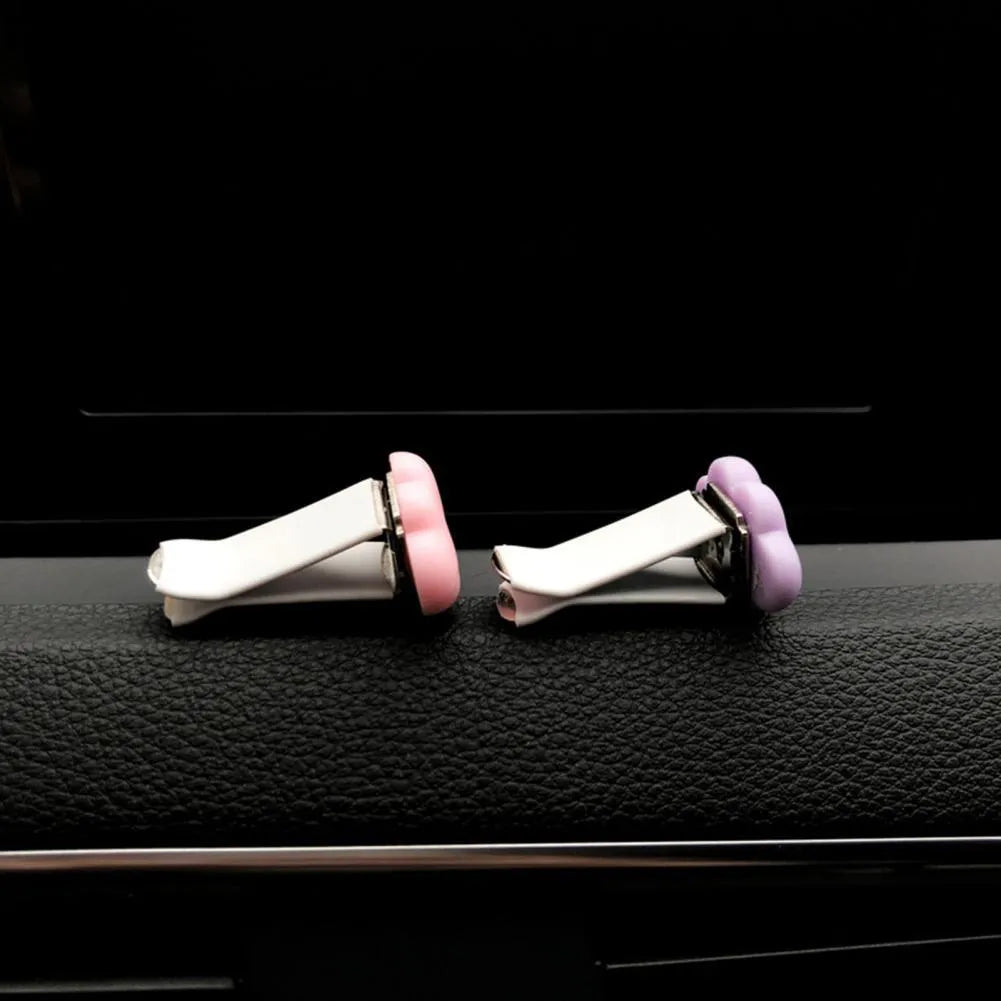 Resin Baiyun cartoon car fragrance clip in multiple colours for air vent attachment