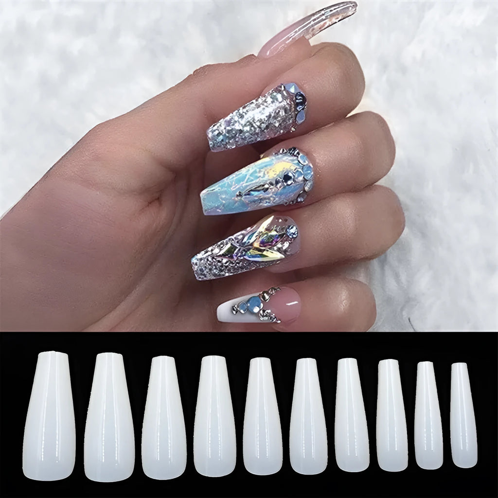 500 transparent natural ballet false nails in ABS material with 10 sizes on a light background