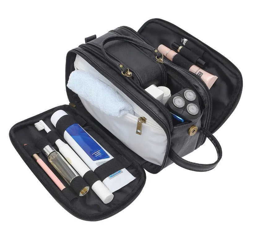 Men's solid-colour PU toiletry bag for travel storage of cosmetics and grooming essentials.