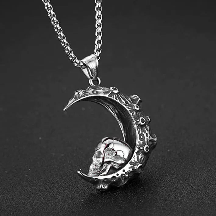 Men's silver stainless steel necklace with alloy skull pendant on chain