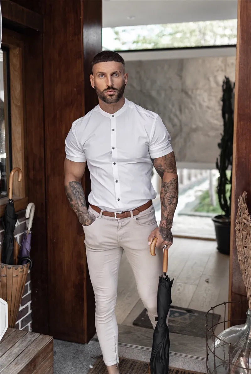 Men's short sleeve summer sports shirt in solid colour, slim fit polyester top