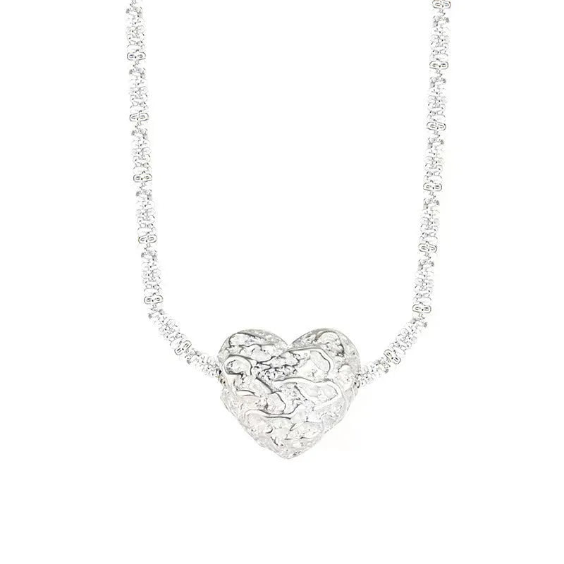 Alloy heart shape clavicle chain necklace with electroplated finish worn as a fashion pendant