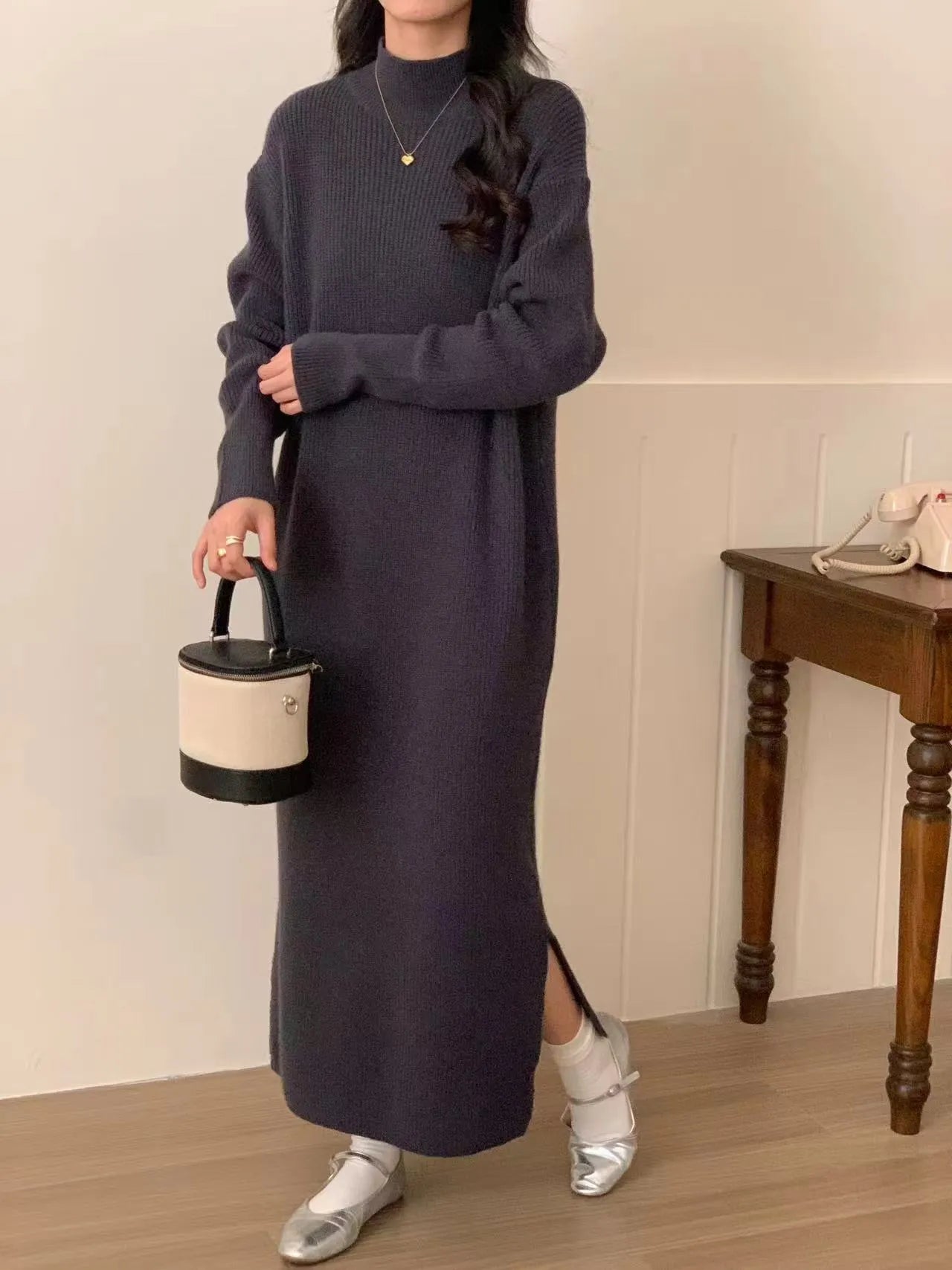 Acrylic half turtleneck knit dress in knee-length high-waist silhouette for work