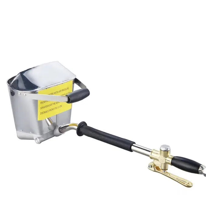 Automatic pneumatic spray gun for painting walls and roofs with aluminium body.