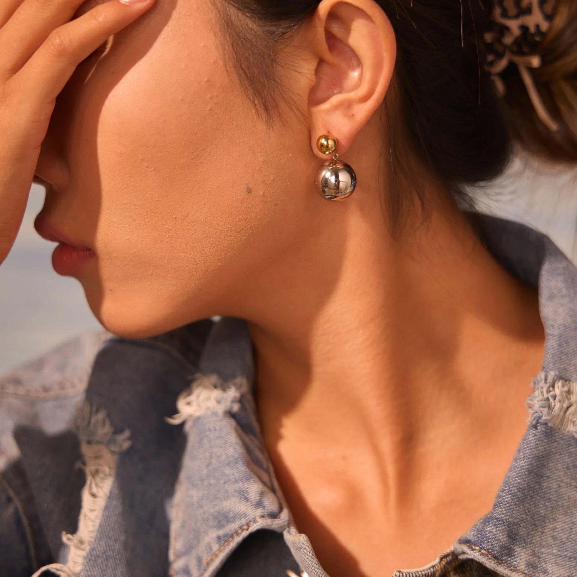 Stainless steel geometric ear studs with round bead design and colour-block electroplating